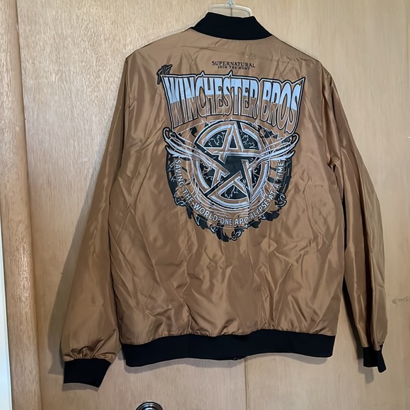 Supernatural Bomber-Style Windbreaker from CultureFly, Size M - Picture 2 of 3